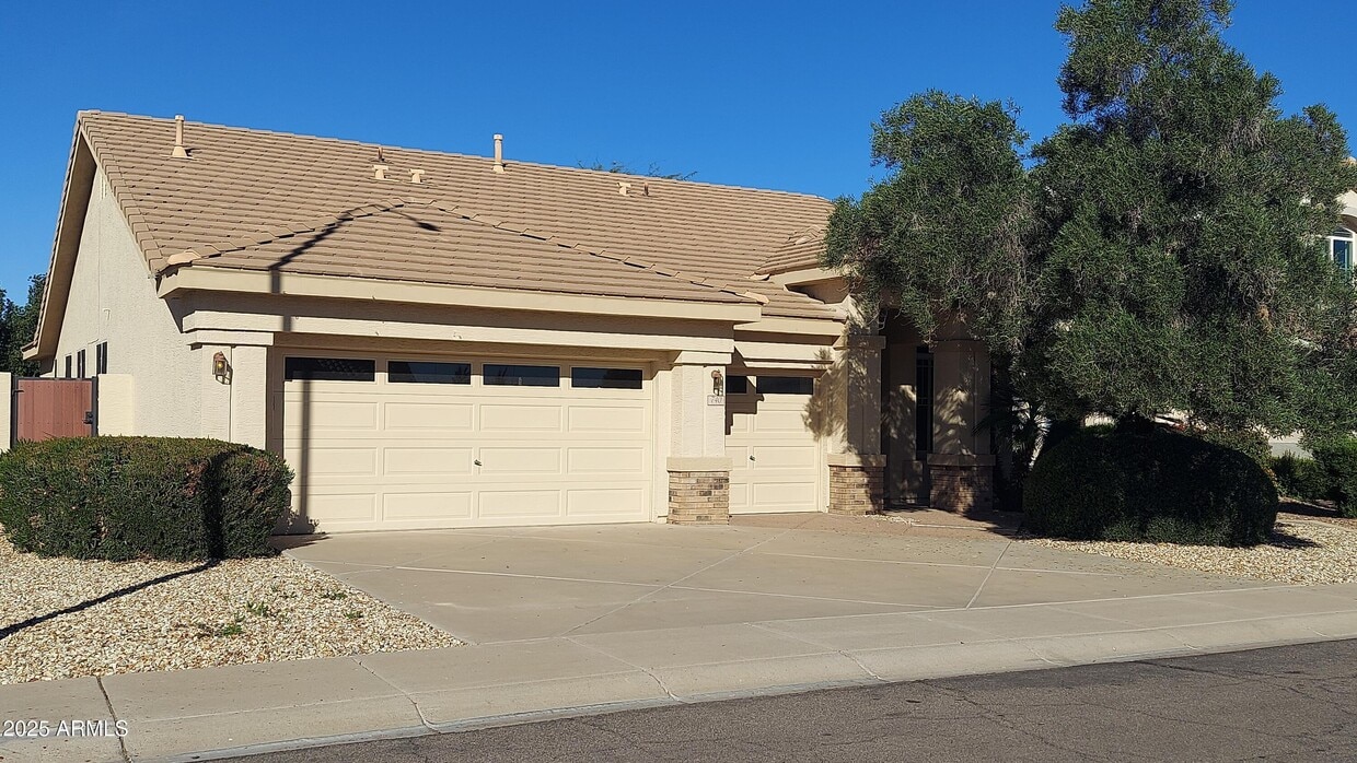 Foto principal - 740 N Nantucket St