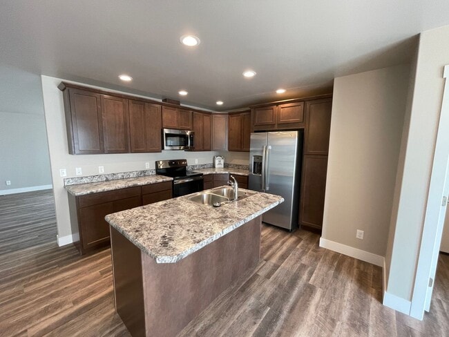 Building Photo - 2111 Morocco Dr