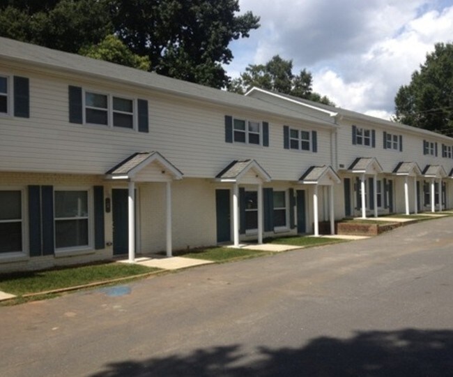Building Photo - Wallace Townhomes
