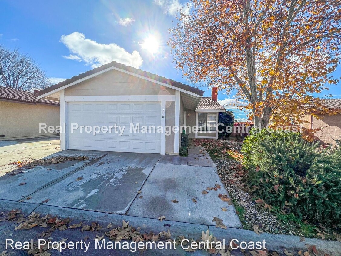 2 br, 2 bath House 210 Oak Meadow Lane House Rental in Paso Robles