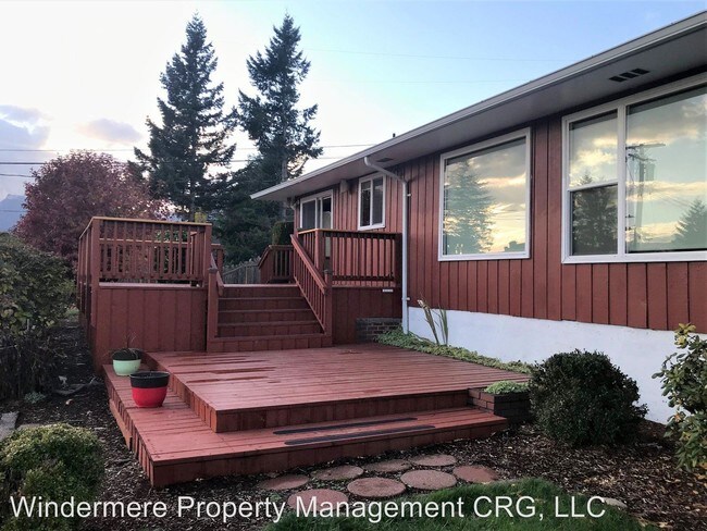 Foto del edificio - 3 br, 2 bath House - 530 NE Oak St