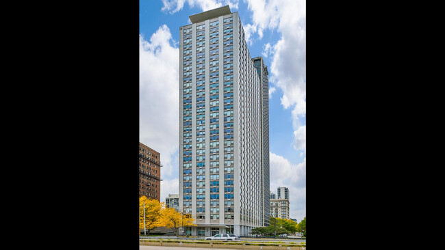 Exterior Front - 1550 N Lake Shore Dr