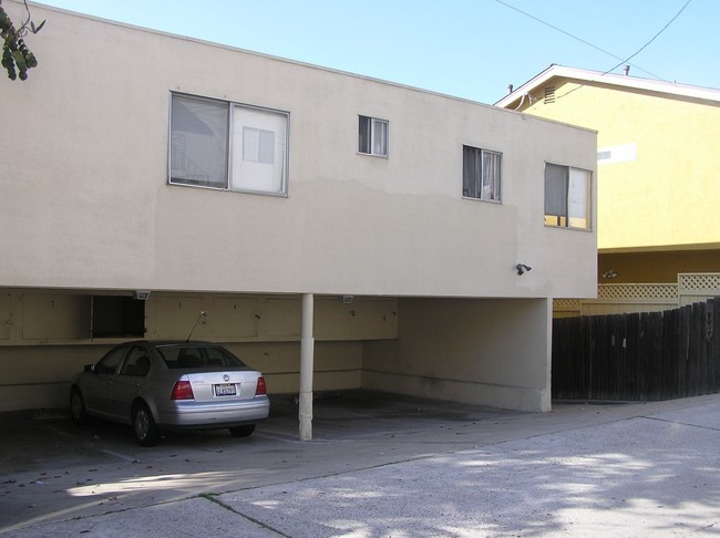 Building Photo - Florida Street Apartments