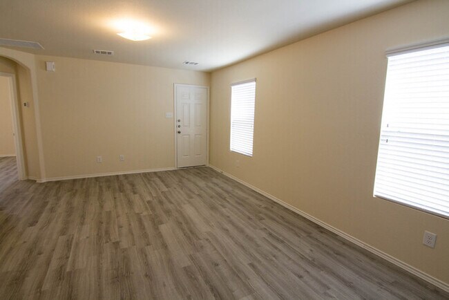 Foto del edificio - North Meadows - 348 Upper Creek Drive, Wil...