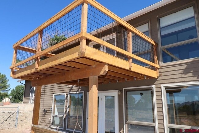 Building Photo - 2305 Pelota Dr