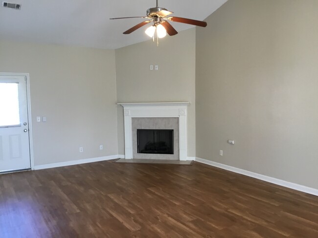 Foto del edificio - 159 Brickhill Circle