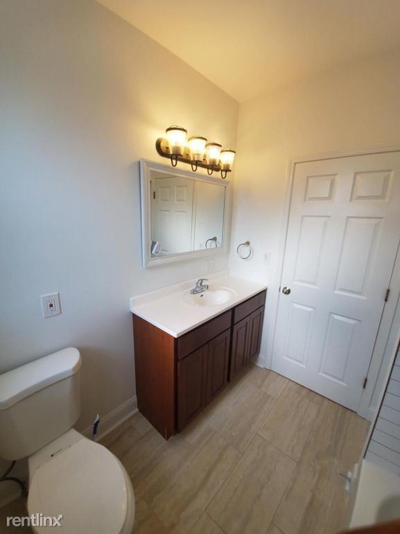 Foto del edificio - 2 br, 1 bath  - 5040 S Archer Ave