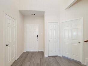 Building Photo - 21818 Grassy Hill Ln