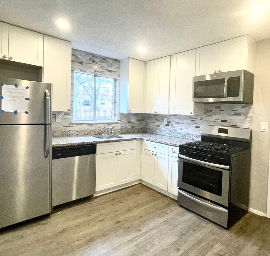 Foto principal - 346 Carpenter Dr