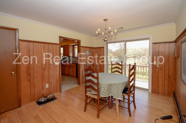 Building Photo - Seasonal Lakefront Home!!! (ZRG)