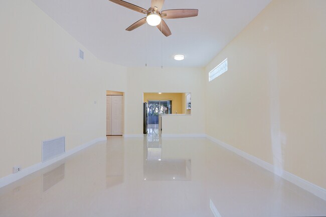 Foto del edificio - Newly Remodeled 3/2 in Cooper City