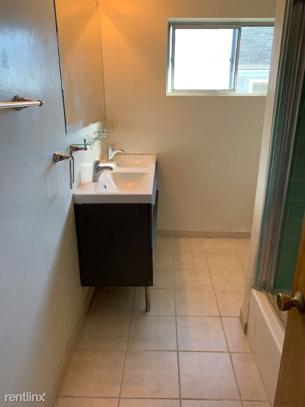 Foto del edificio - 2 br, 1 bath Townhome - 8202 Pershing Drive