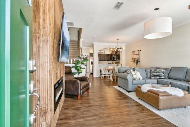 Foto del edificio - 605 Promenade Ln