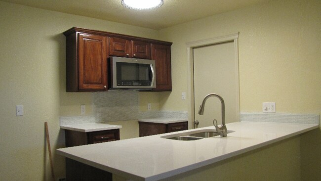 Foto del edificio - 2726 Coldstream St