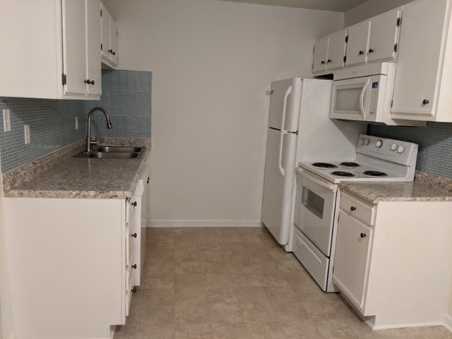 Building Photo - 3309 Bridges St