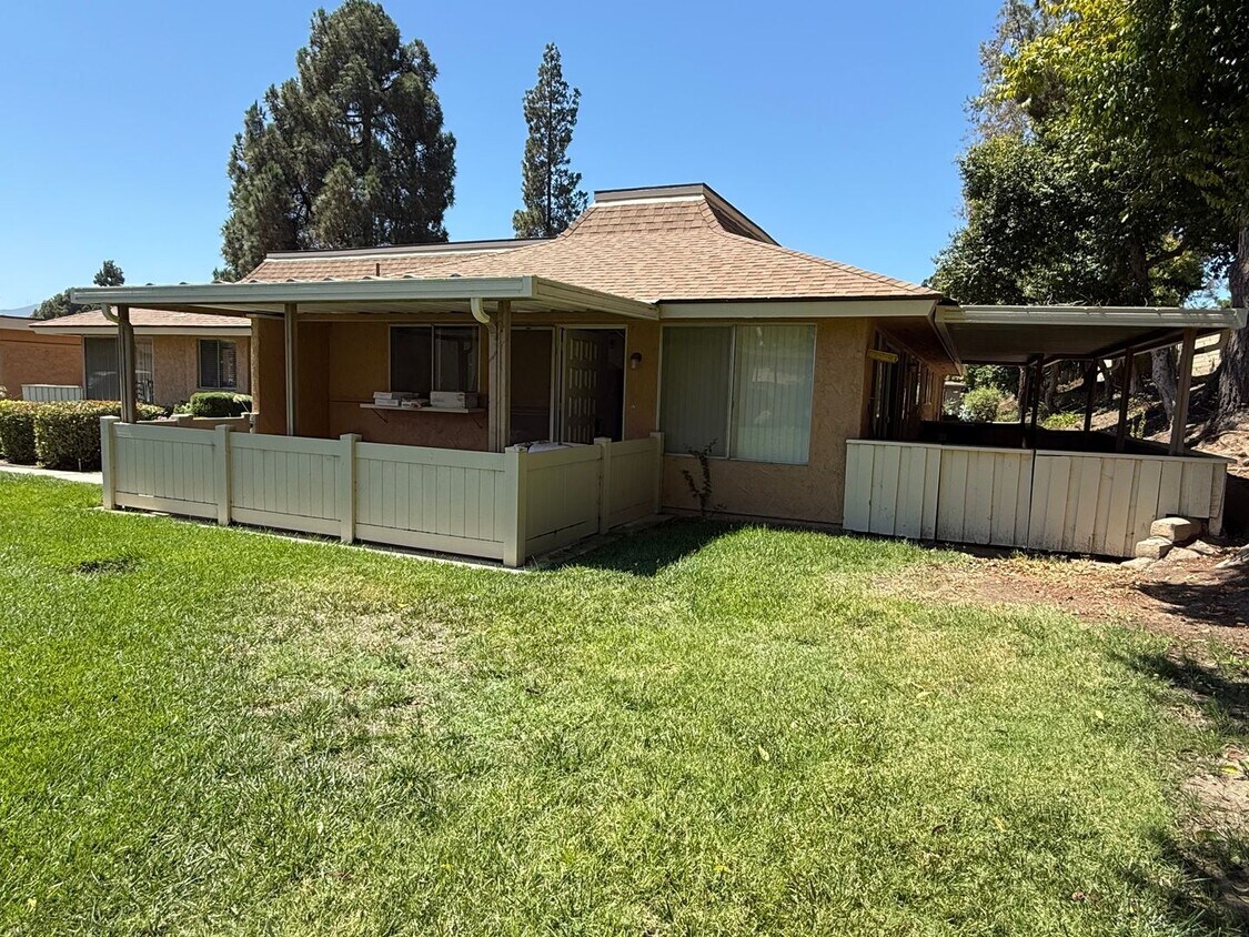 Building Photo - Remodeled 1 Bedroom - Camarillo's Premier ...