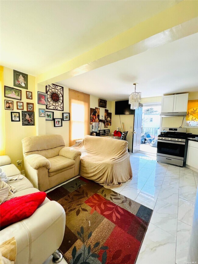 Foto del edificio - 109-36 207th St