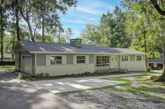 Building Photo - 4020 SW 5th Ave