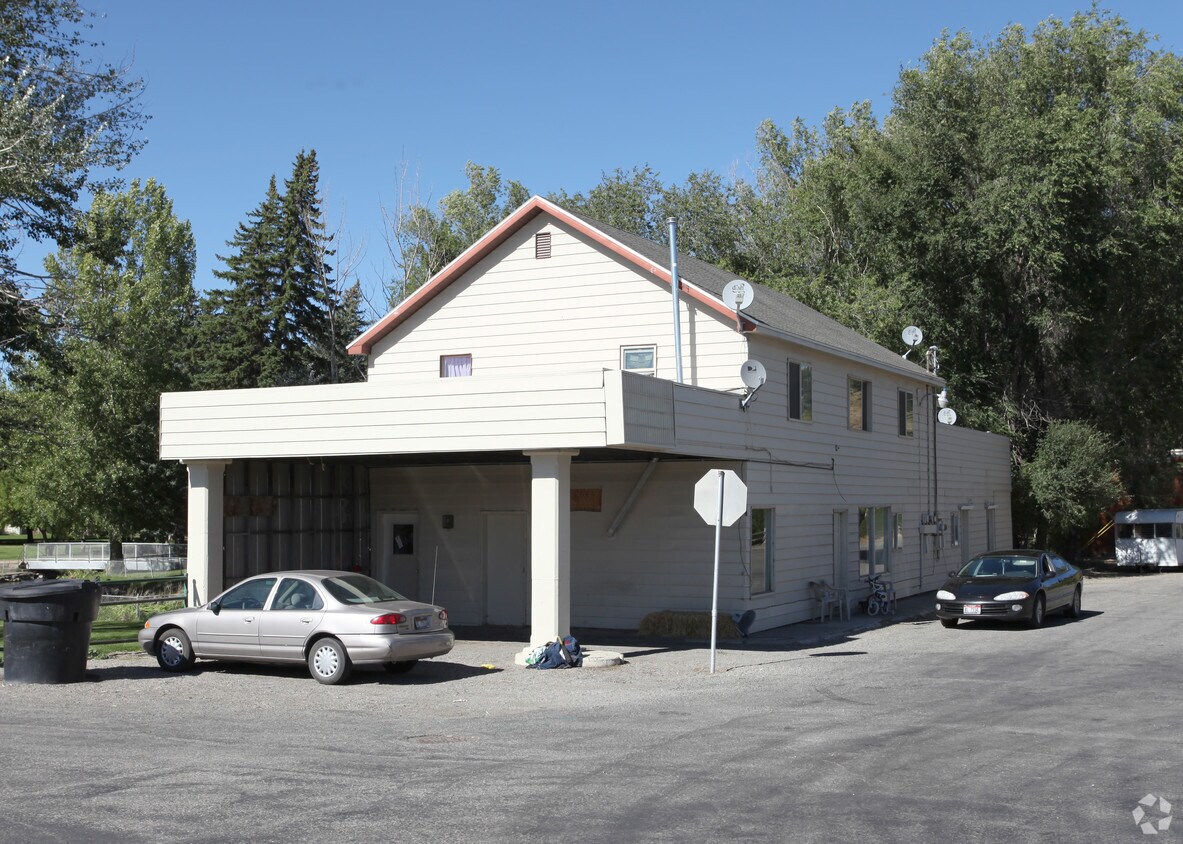 303 W Rail St N, Shoshone, ID 83352 Apartments in Shoshone, ID