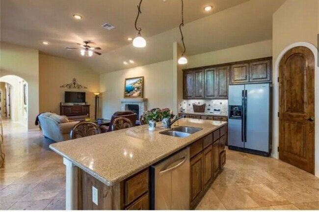 Building Photo - 15206 Lariat Trail
