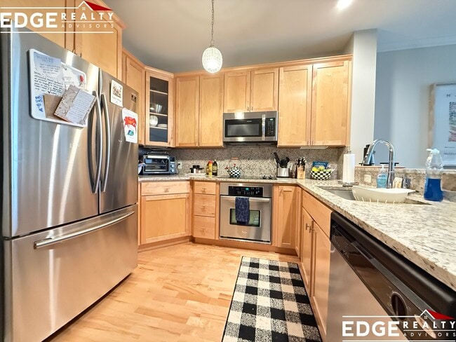 Building Photo - 59 Walpole St