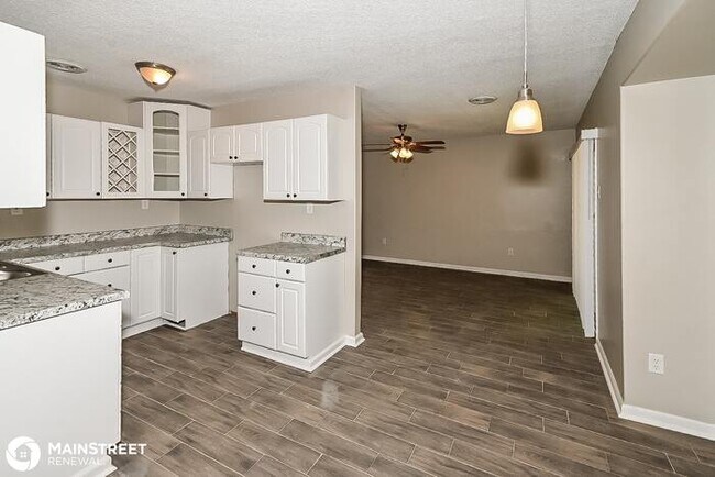 Building Photo - 886 VALLEY SPRINGS DR, Southaven, MS 38671