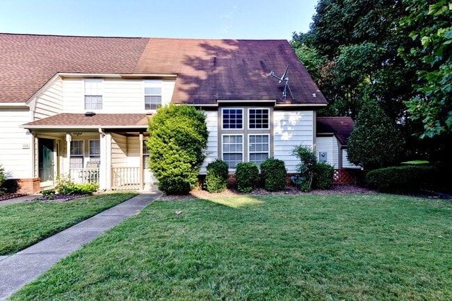 Building Photo - 112 Post Oak Rd