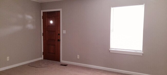Foto del edificio - 2 bedroom 2 Bath home located off North Access Road in Chattanooga TN