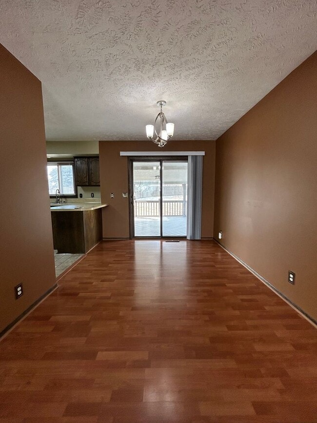 Building Photo - Spacious 3-Bedroom, 1-Bath Home with Garage & Basement in La Vista