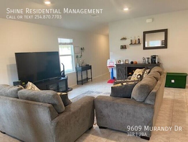 Building Photo - 9609 Murandy Dr