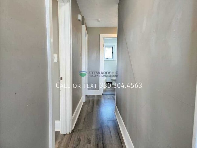 Building Photo - 12990 Lincoln Way W