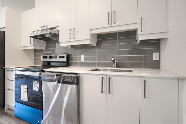 Photo du bâtiment - 4588 Rue La Perrière