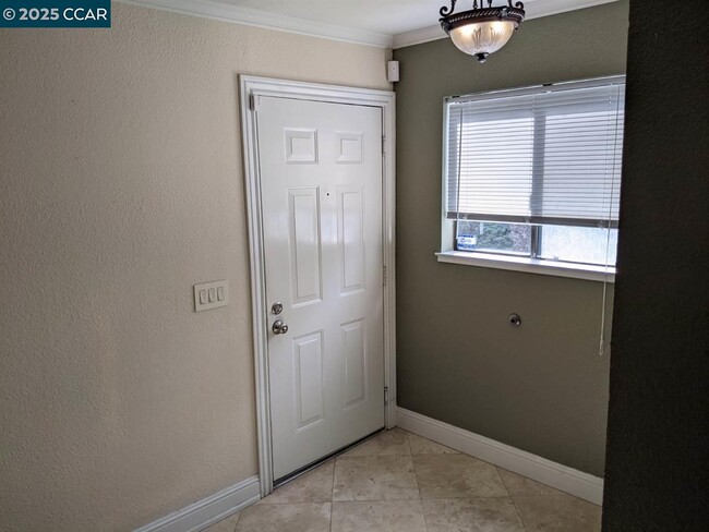 Building Photo - 249 Sea Crest Cir