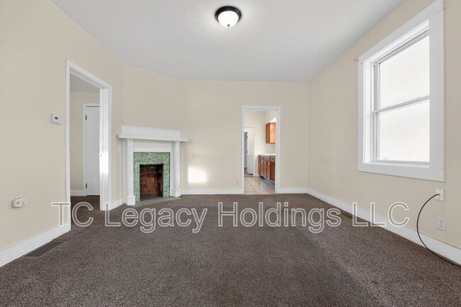 Building Photo - 388 Broaddus Ave