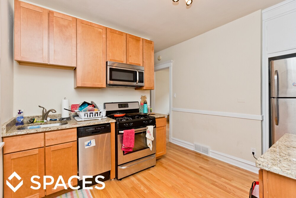 Primary Photo - 3625 N Damen Ave
