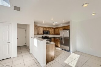Building Photo - 6384 Blue Twilight Ct