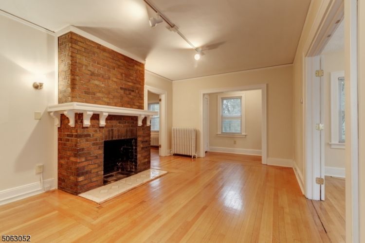 51 Chestnut St Unit 2, Morristown, NJ 07960 Room for Rent in