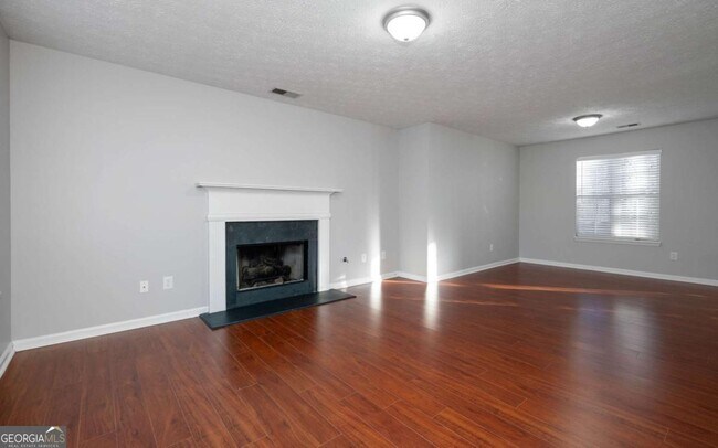 Foto del edificio - 2911 Noah Dr