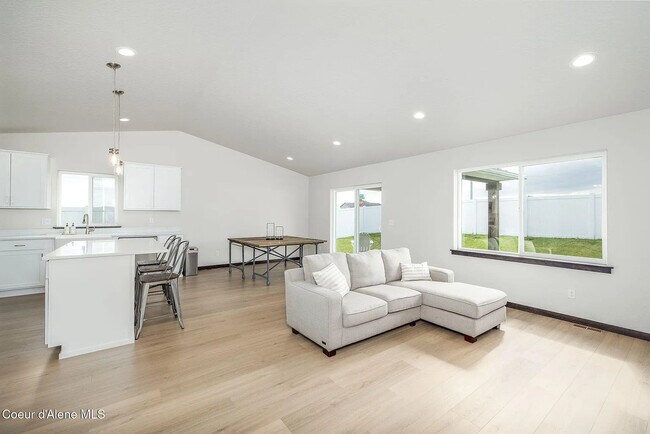 Foto del edificio - 6407 Bowmore Ln