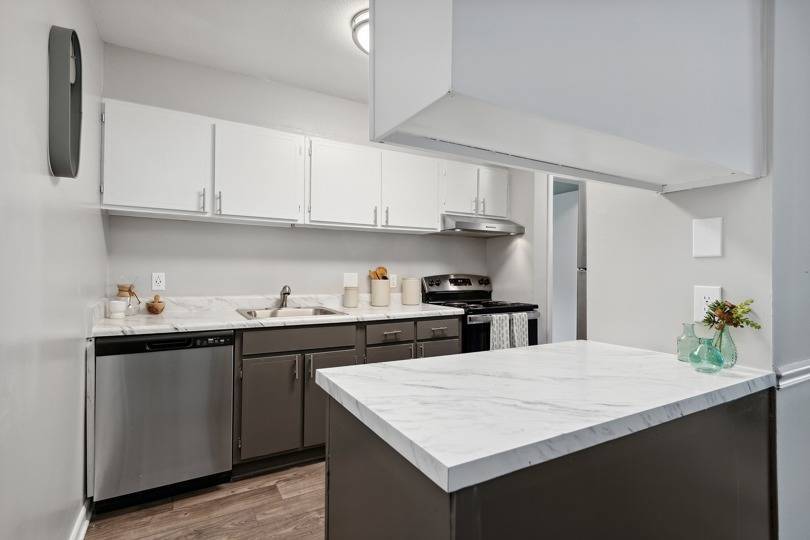 ReNew Durham Apartments in Durham, NC