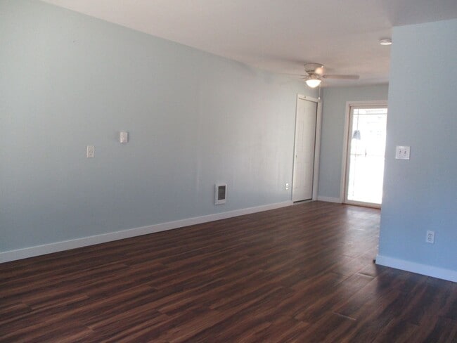 Building Photo - Charming 3-Bedroom Home in Steilacoom