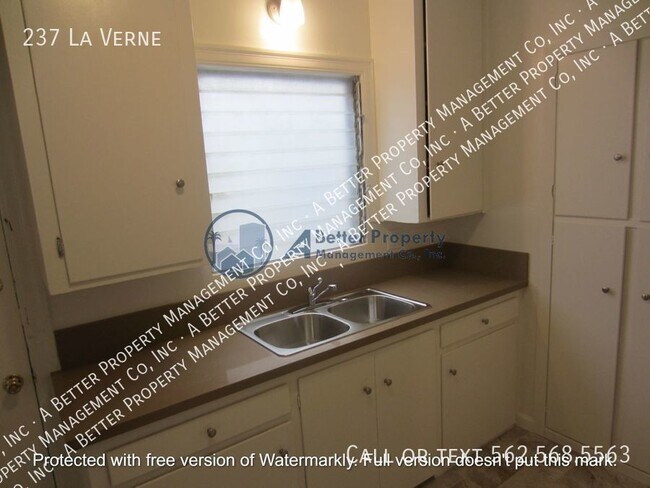 Foto del edificio - BELMONT HEIGHTS 2BED HOUSE w/PLANK HARDWOO...