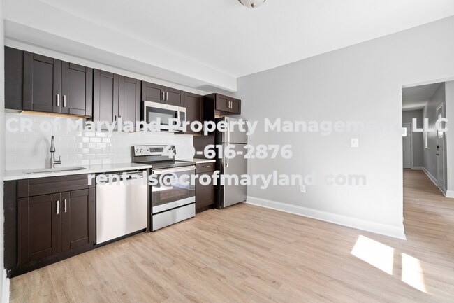 Building Photo - WAITLIST APPLICATIONS ONLY
