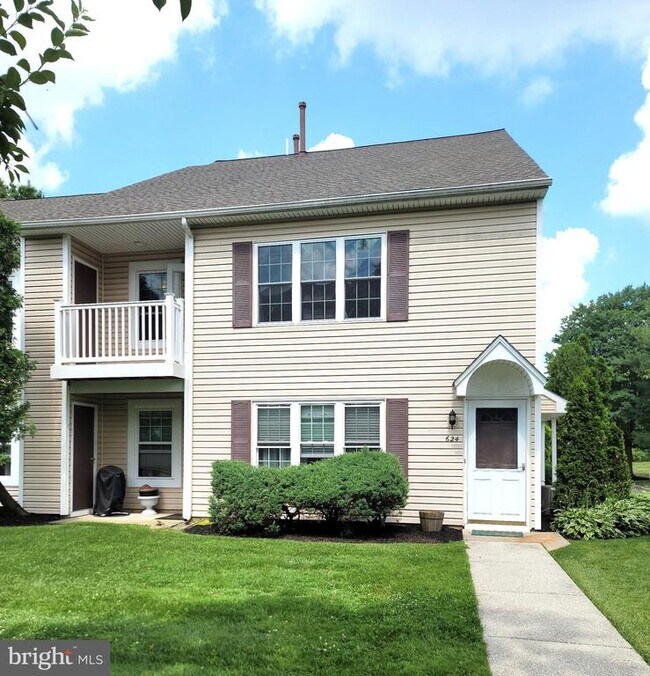 Foto del edificio - 624 Yorkshire Ct