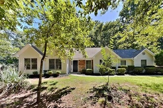 Building Photo - 5665 Enchantress Ln NE