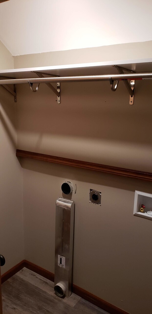 Building Photo - Arch St