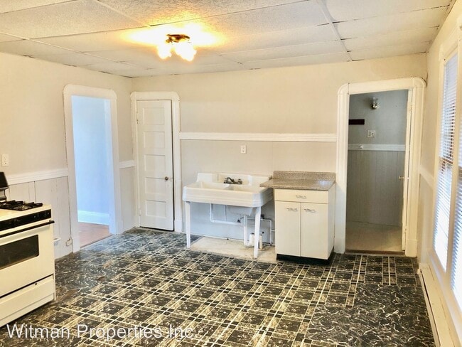 Building Photo - 34 Canal St