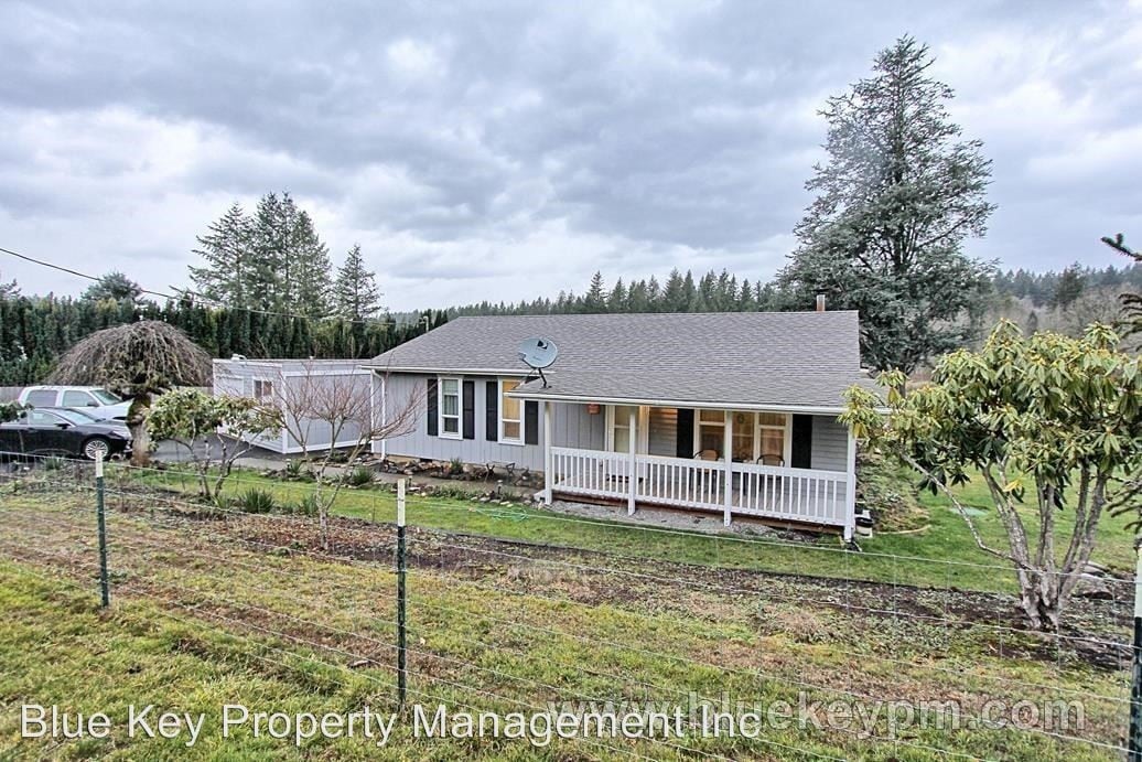3 br, 1 bath House - 23010 NE Pluss Road - 3 br, 1 bath House - 23010  NE Pluss Road