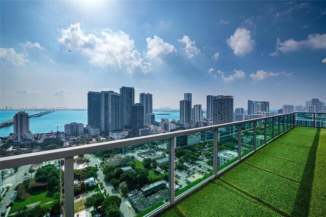 Foto del edificio - 3301 NE 1st Ave