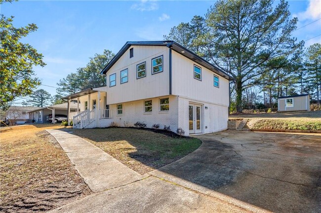 Building Photo - 1113 Brook Ave